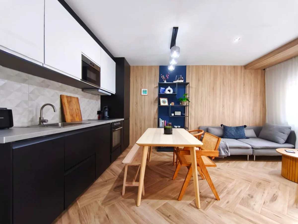 Cocina, comedor y estar del apartamento Lo Peix en La Ràpita